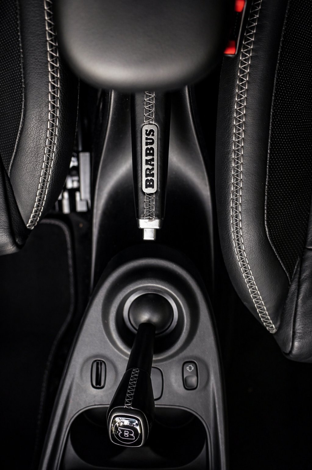 Smart Brabus — dettaglio leva del cambio
